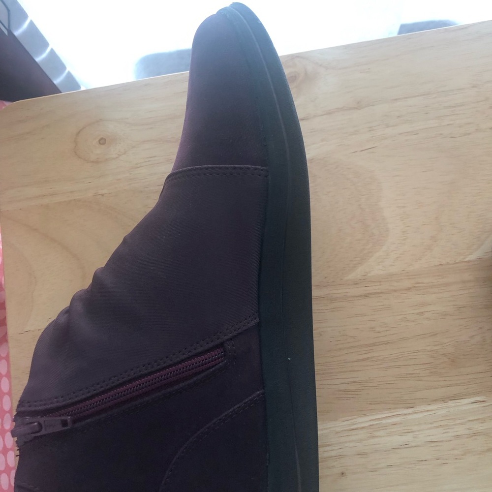 NWOT Clarks Cloudsteppers Purple Burgundy Breeze Dusk Booties Boots Size 9 - Picture 12 of 14